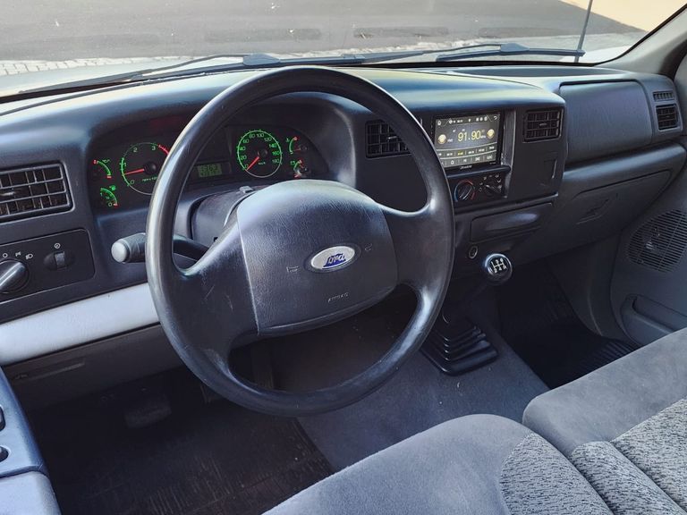 Ford F-250 XLT 3.9 4x2 Diesel TB