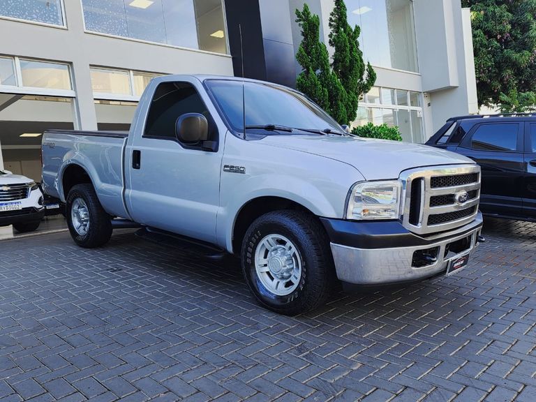 Ford F-250 XLT 3.9 4x2 Diesel TB