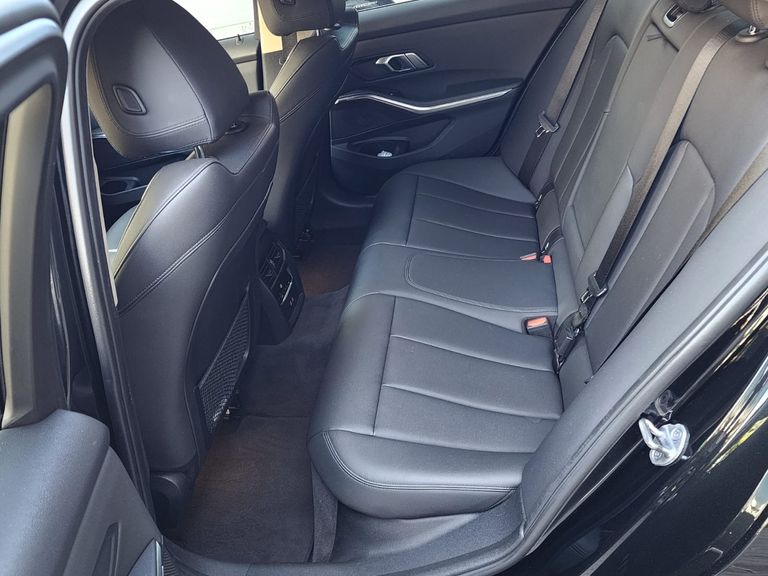 BMW 320iA 2.0 TB M Sport A.Flex/M.Sport 4p