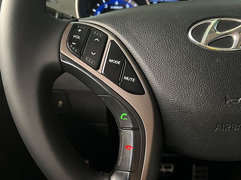 Hyundai Elantra GLS 2.0 16V Flex Aut.