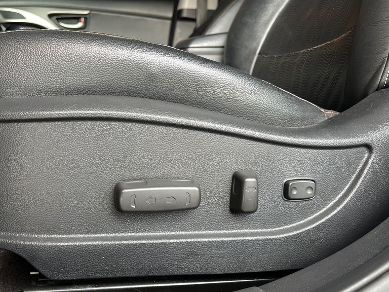 Hyundai Elantra GLS 2.0 16V Flex Aut.