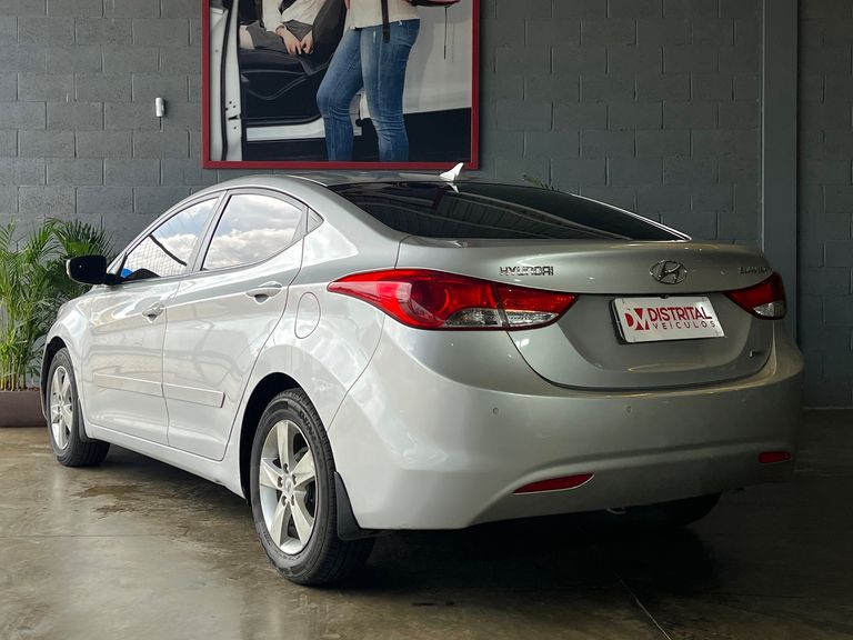 Hyundai Elantra GLS 2.0 16V Flex Aut.