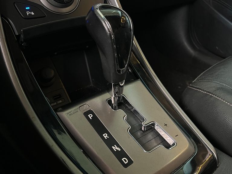 Hyundai Elantra GLS 2.0 16V Flex Aut.