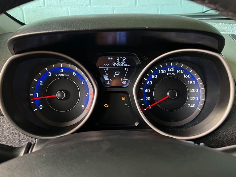 Hyundai Elantra GLS 2.0 16V Flex Aut.