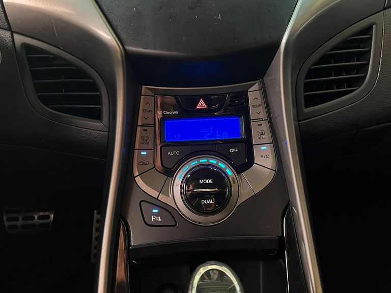 Hyundai Elantra GLS 2.0 16V Flex Aut.