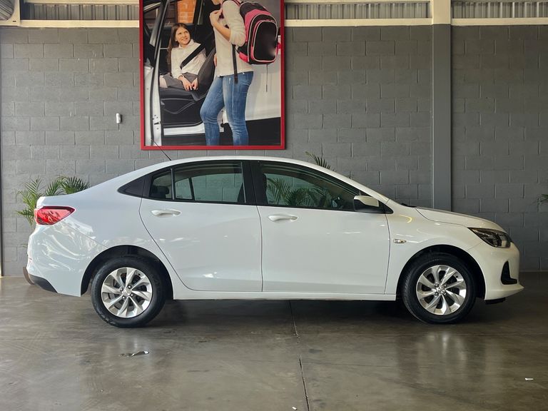 Chevrolet ONIX SEDAN Plus LT 1.0 12V Flex 4p Mec.