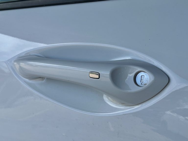 Chevrolet ONIX SEDAN Plus LT 1.0 12V Flex 4p Mec.