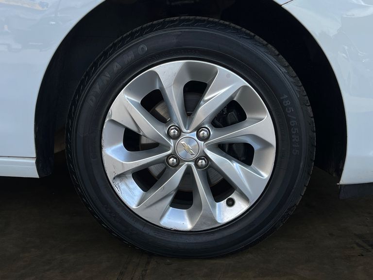 Chevrolet ONIX SEDAN Plus LT 1.0 12V Flex 4p Mec.