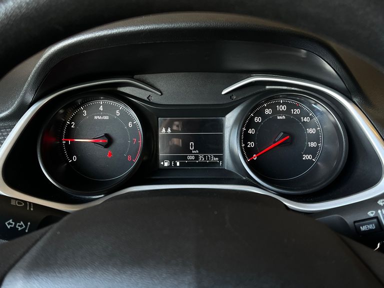 Chevrolet ONIX SEDAN Plus LT 1.0 12V Flex 4p Mec.