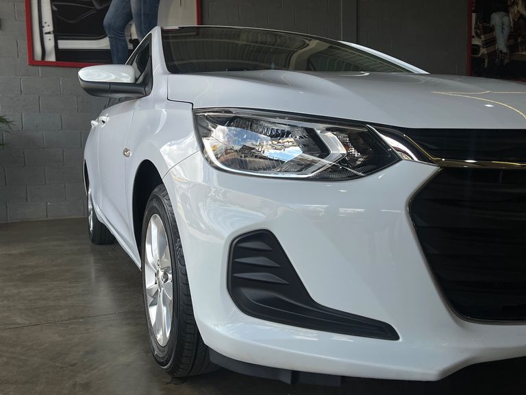 Chevrolet ONIX SEDAN Plus LT 1.0 12V Flex 4p Mec.