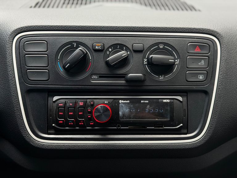 VolksWagen up! take 1.0 Total Flex 12V 5p