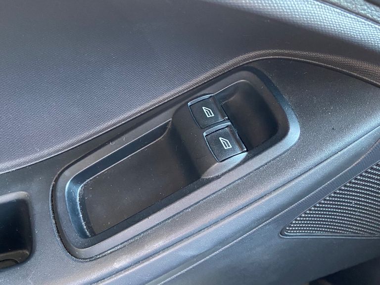 Ford Ka 1.5 SE/SE PLUS 16V Flex 5p