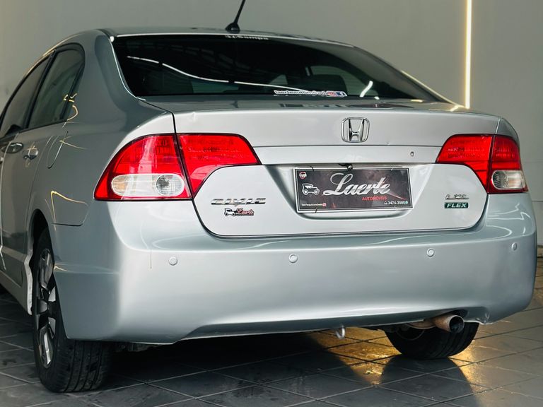 Honda Civic Sed. LXL/ LXL SE 1.8 Flex 16V Aut.