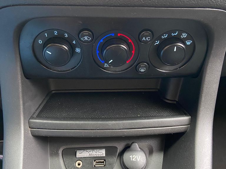 Ford Ka 1.0 SE/SE Plus TiVCT Flex 5p