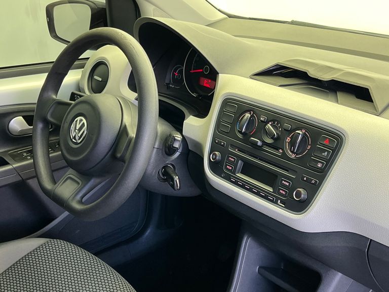 VolksWagen up! move 1.0 TSI Total Flex 12V 5p