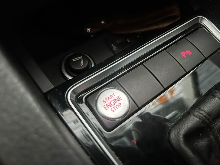 VolksWagen JETTA Highline 2.0 TSI 16V 4p Tiptronic