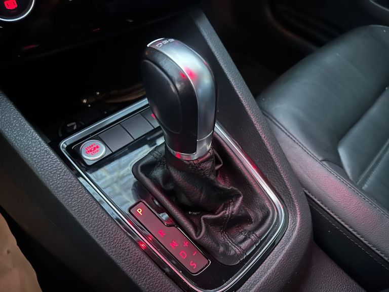 VolksWagen JETTA Highline 2.0 TSI 16V 4p Tiptronic