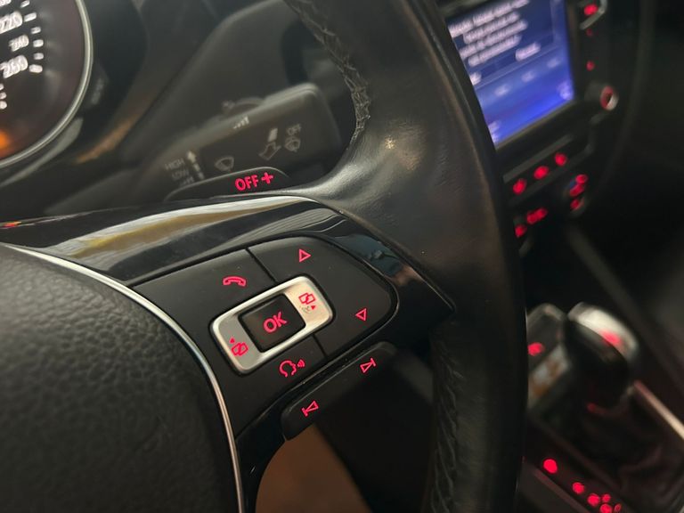 VolksWagen JETTA Highline 2.0 TSI 16V 4p Tiptronic