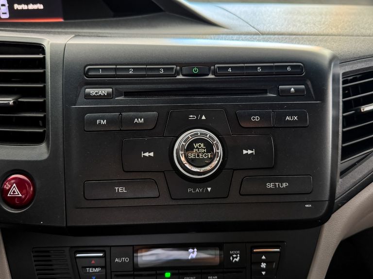 Honda Civic Sedan LXR 2.0 Flexone 16V Aut. 4p