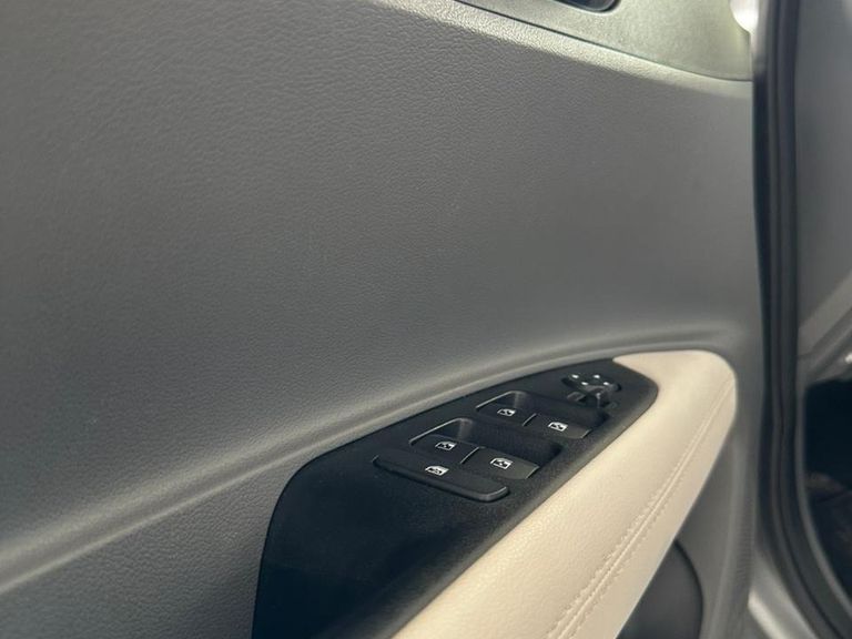 Hyundai HB20S Vision 1.6 Flex 16V Aut.