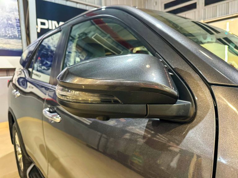 Toyota Hilux SW4 SRX 4x4 2.8 TDI 16V Dies. Aut.