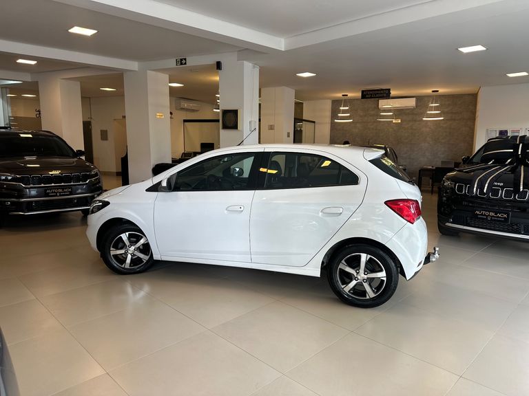 Chevrolet ONIX HATCH LTZ 1.4 8V FlexPower 5p Aut.