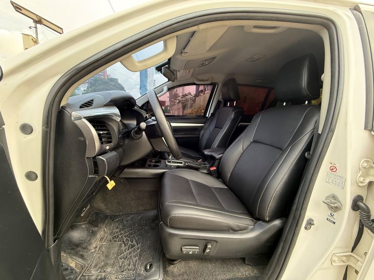 Toyota Hilux CD SRX 4x4 2.8 TDI 16V Diesel Aut.