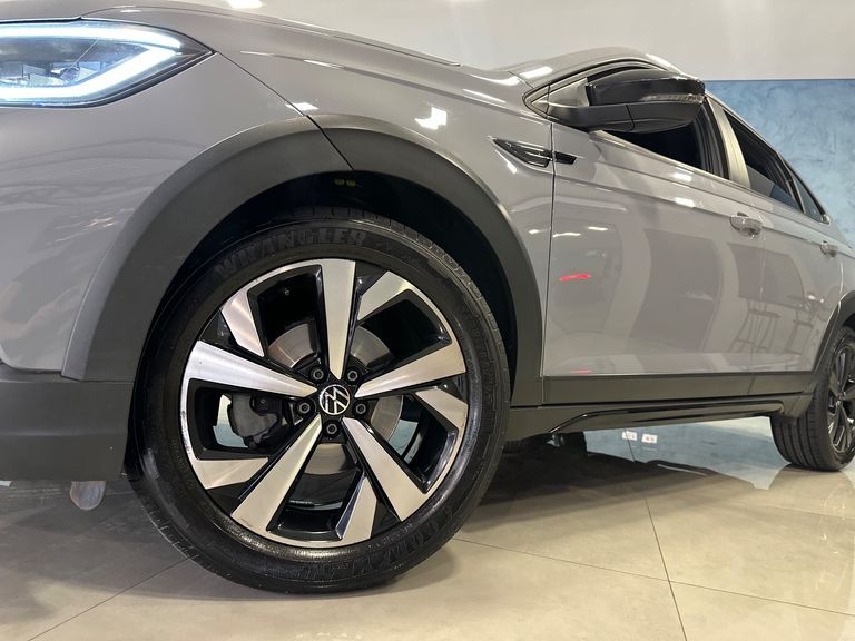 VolksWagen Nivus Highline 1.0 200 TSI Flex Aut.