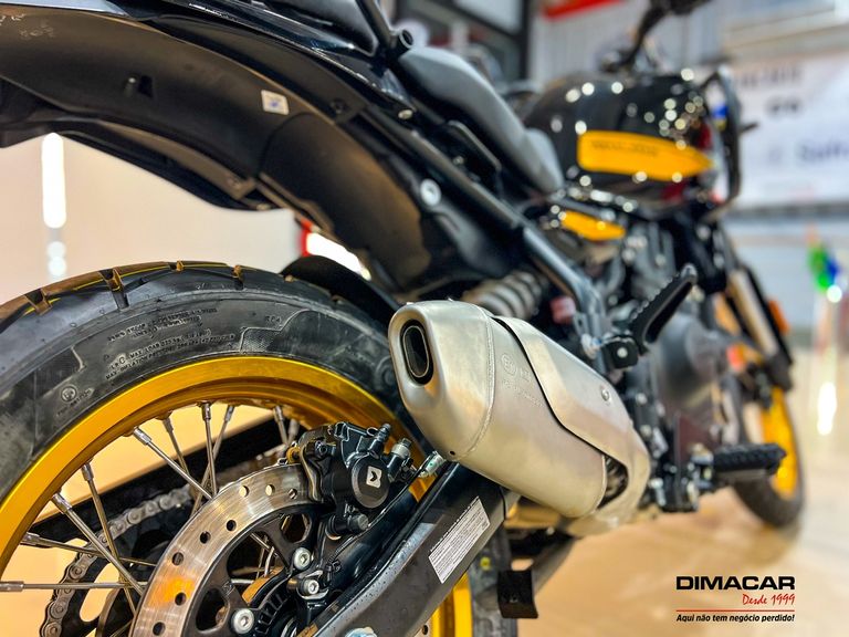 Royal Enfield Hanle Black