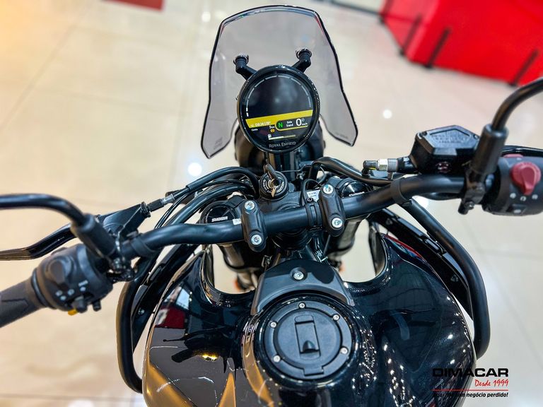 Royal Enfield Hanle Black