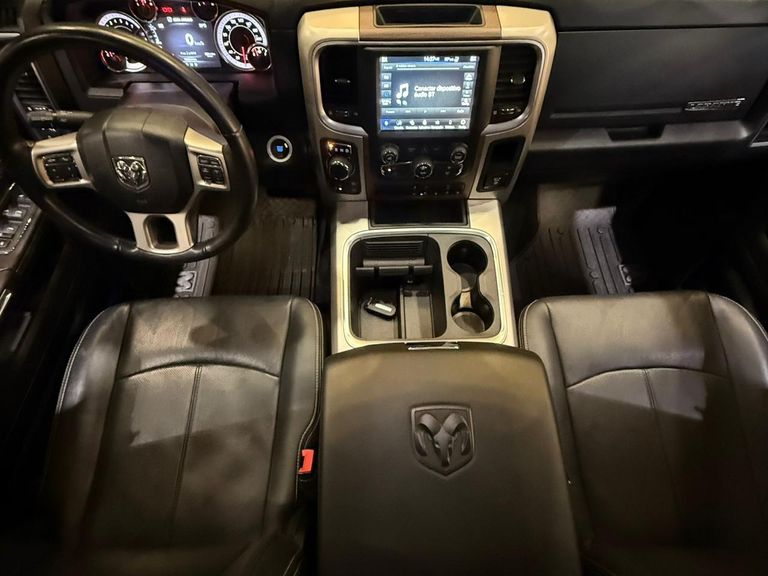 RAM CLASSIC LARAMIE 5.7 CD V8 4X4 Aut.