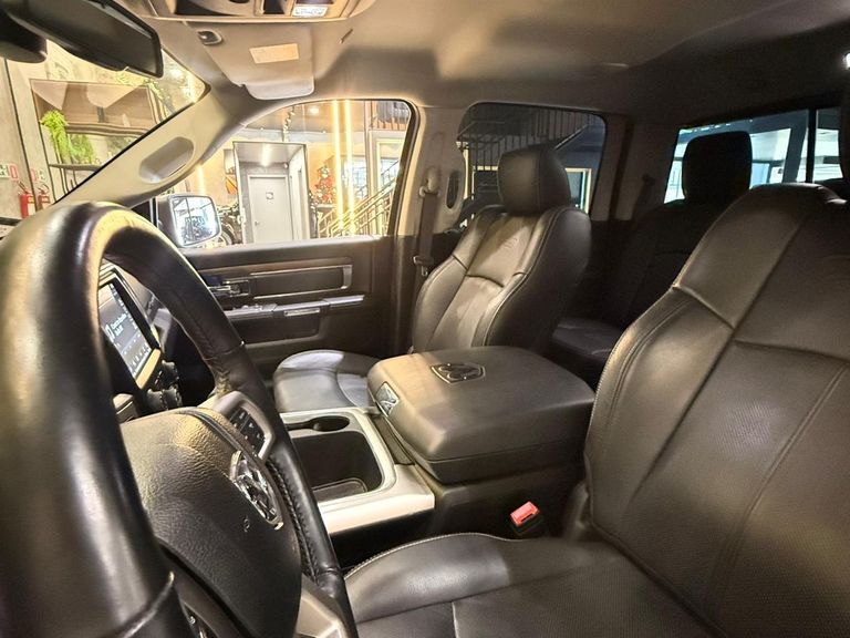 RAM CLASSIC LARAMIE 5.7 CD V8 4X4 Aut.