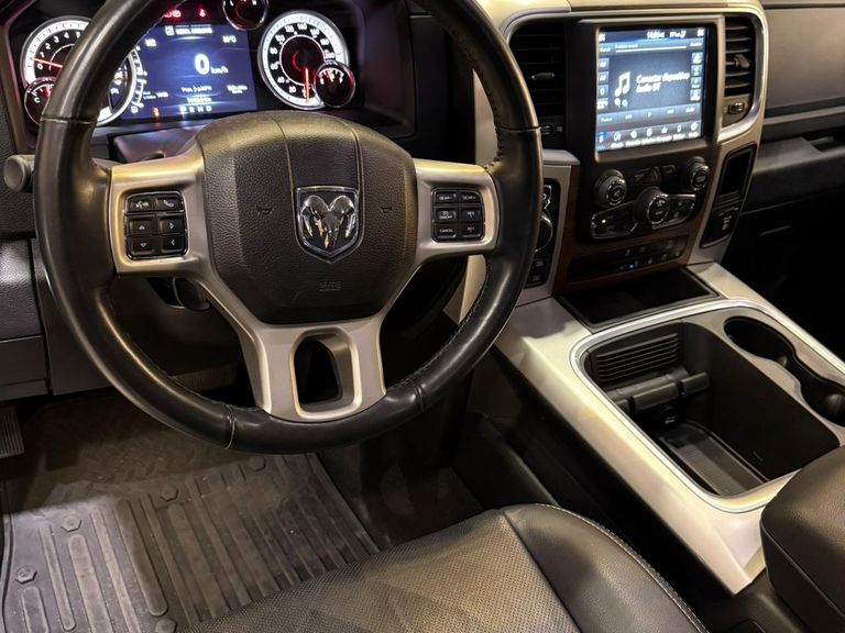 RAM CLASSIC LARAMIE 5.7 CD V8 4X4 Aut.