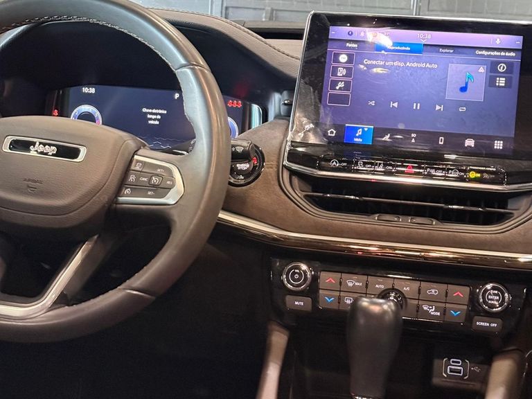 Jeep Commander Overland T270 1.3 TB Flex Aut.