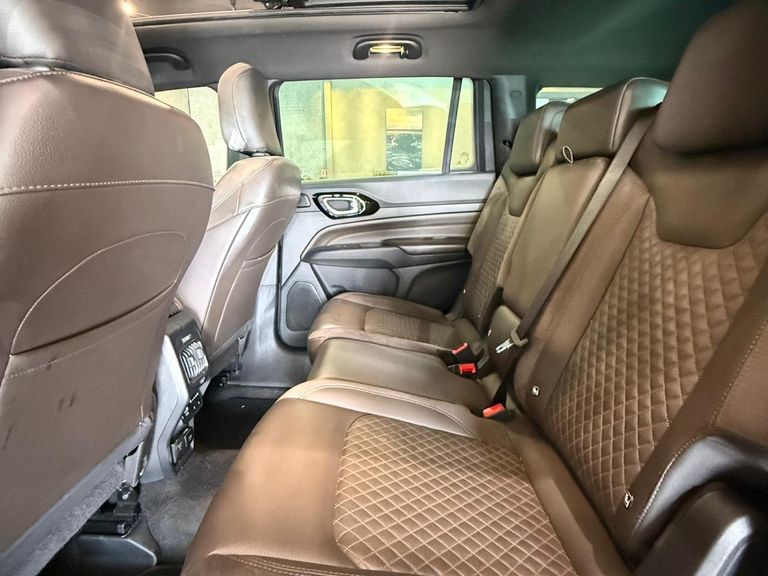 Jeep Commander Overland T270 1.3 TB Flex Aut.