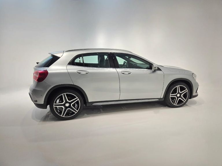 Mercedes GLA 250 Sport 2.0 TB 16V 4x2  211cv Aut.
