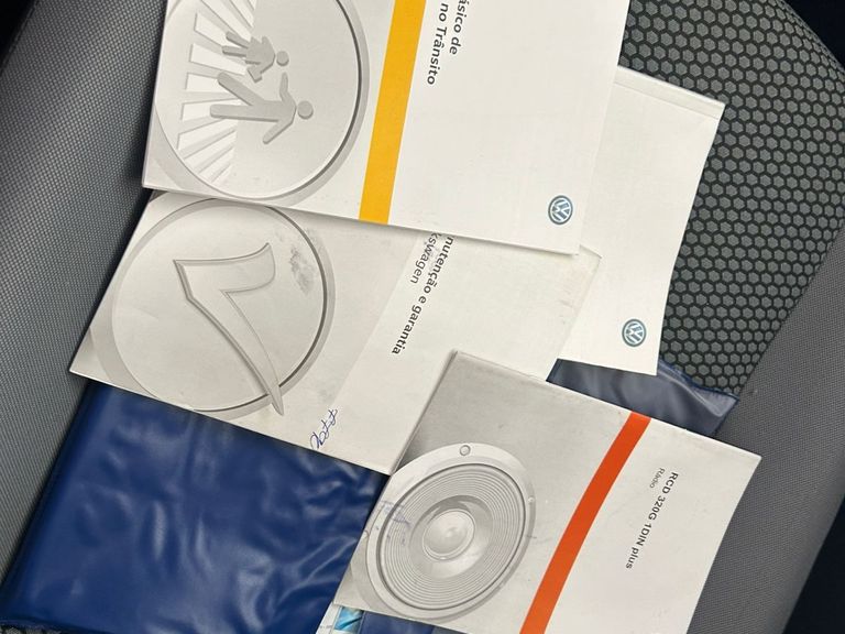 VolksWagen up! move 1.0 TSI Total Flex 12V 5p