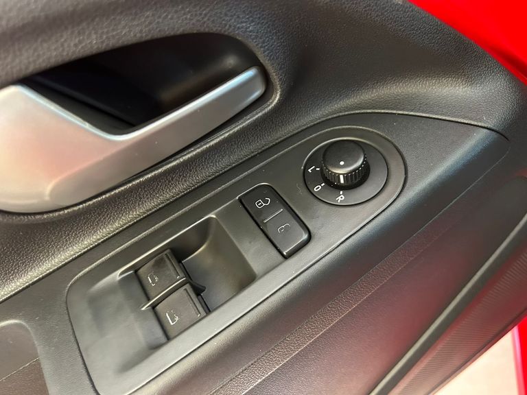 VolksWagen up! move 1.0 TSI Total Flex 12V 5p