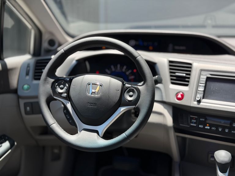 Honda Civic Sedan EXS 1.8/1.8 Flex 16V Aut. 4p