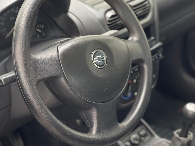 Chevrolet Corsa Sed. Joy 1.0/ 1.0 FlexPower 8V 4p