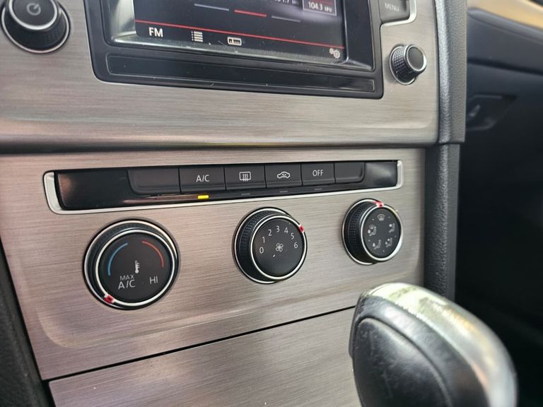 VolksWagen Golf Comfortline 1.4 TSI 140cv Aut.