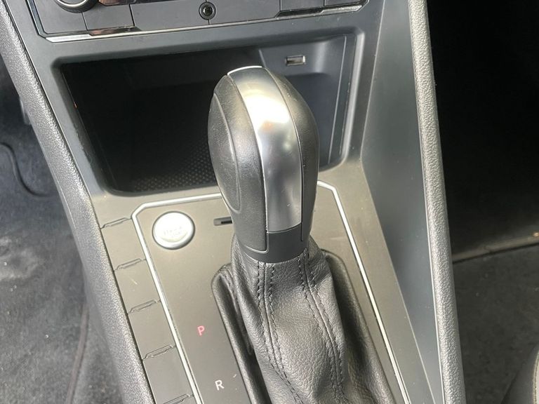 VolksWagen Nivus Highline 1.0 200 TSI Flex Aut.