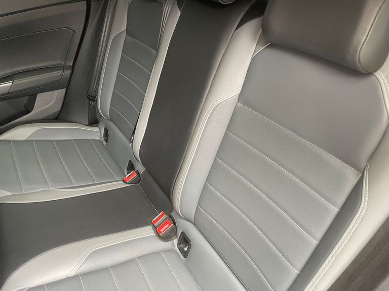 VolksWagen Nivus Highline 1.0 200 TSI Flex Aut.