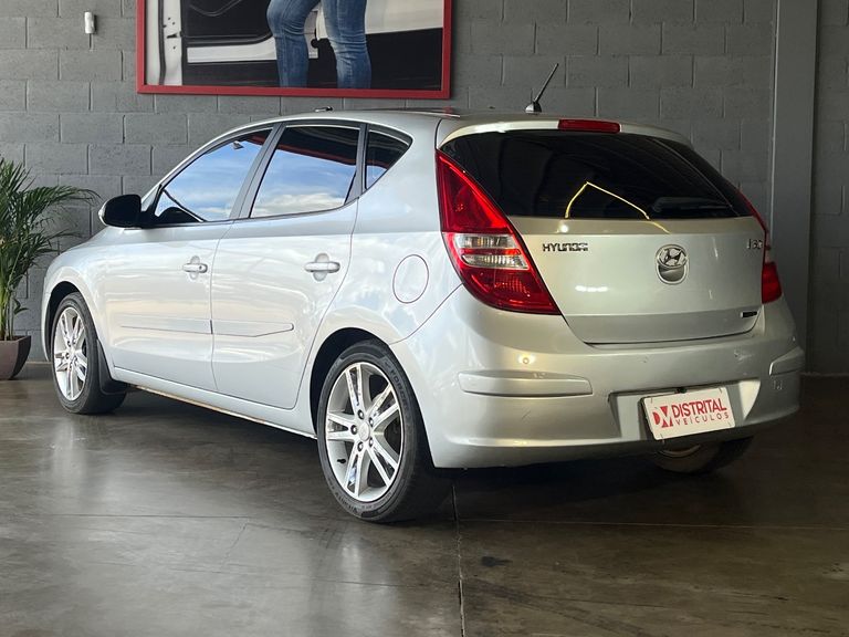 Hyundai i30 2.0 16V 145cv 5p Aut.