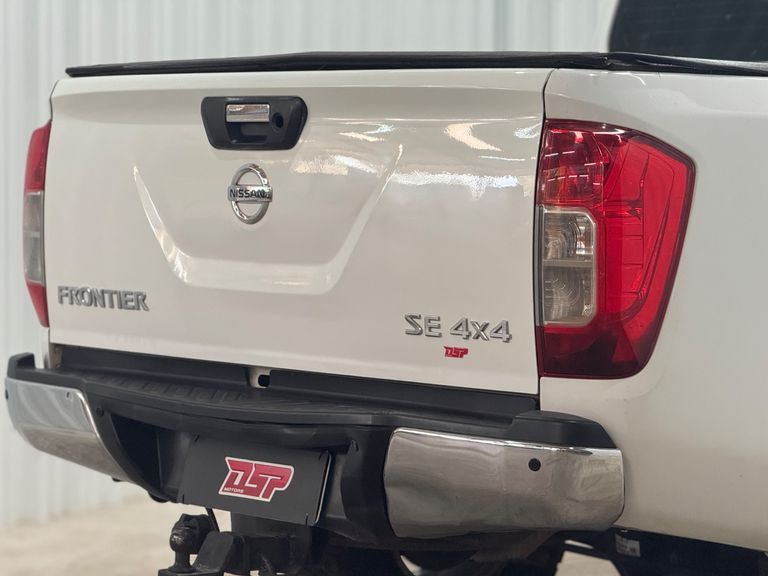 Nissan Frontier SE CD 4x4 2.3 Bi-TB Diesel Aut.