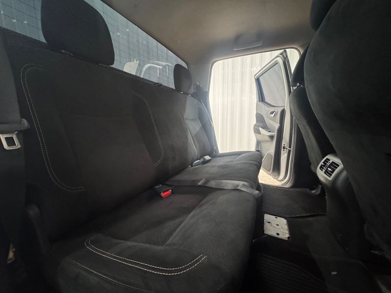 Nissan Frontier SE CD 4x4 2.3 Bi-TB Diesel Aut.