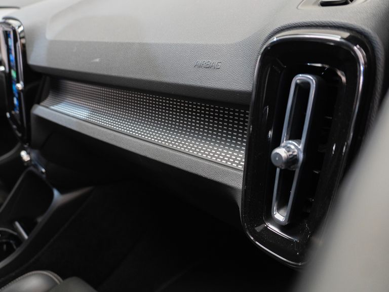 Volvo XC 40 Pure (Elétrico)