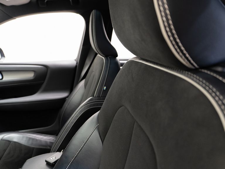 Volvo XC 40 Pure (Elétrico)