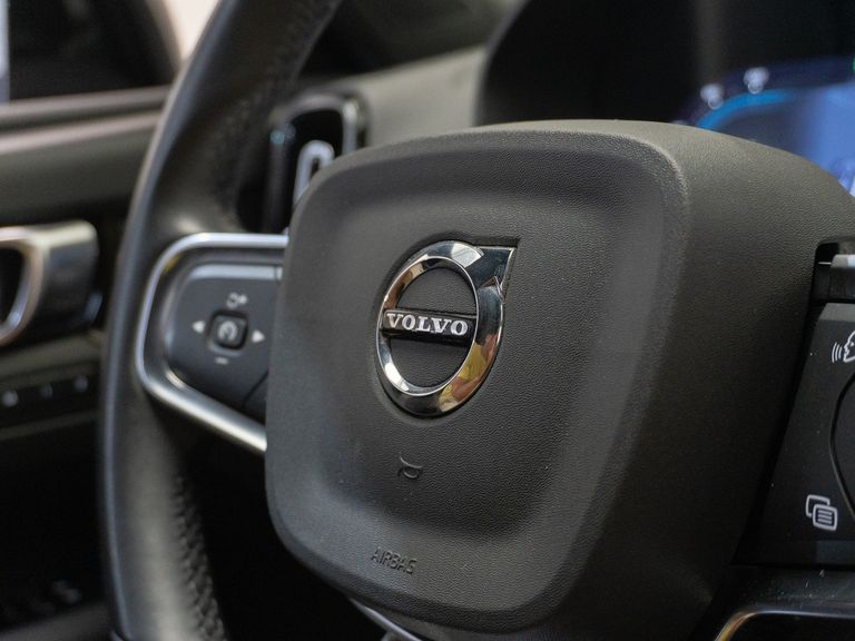 Volvo XC 40 Pure (Elétrico)