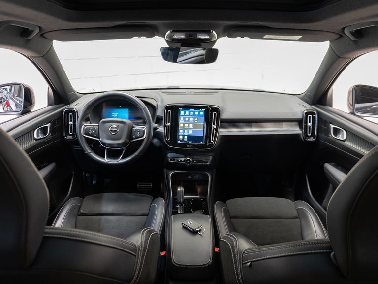 Volvo XC 40 Pure (Elétrico)